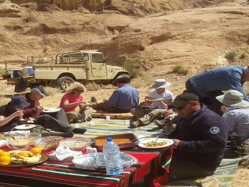 Wadi Rum Quiet Village Camp المظهر الخارجي الصورة